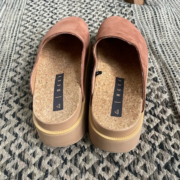 Reef Tan Mules - Picture 5 of 7